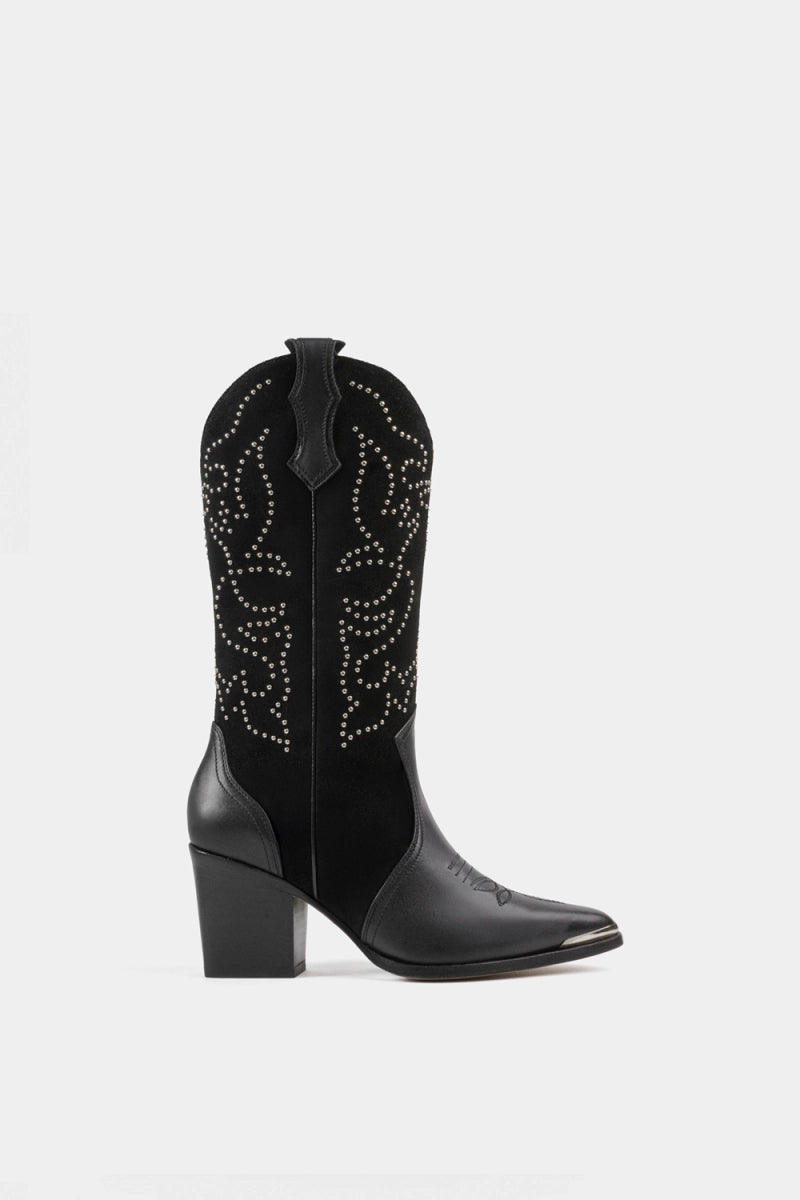 botas western de diseñador con estoperoles estilo cuadra
