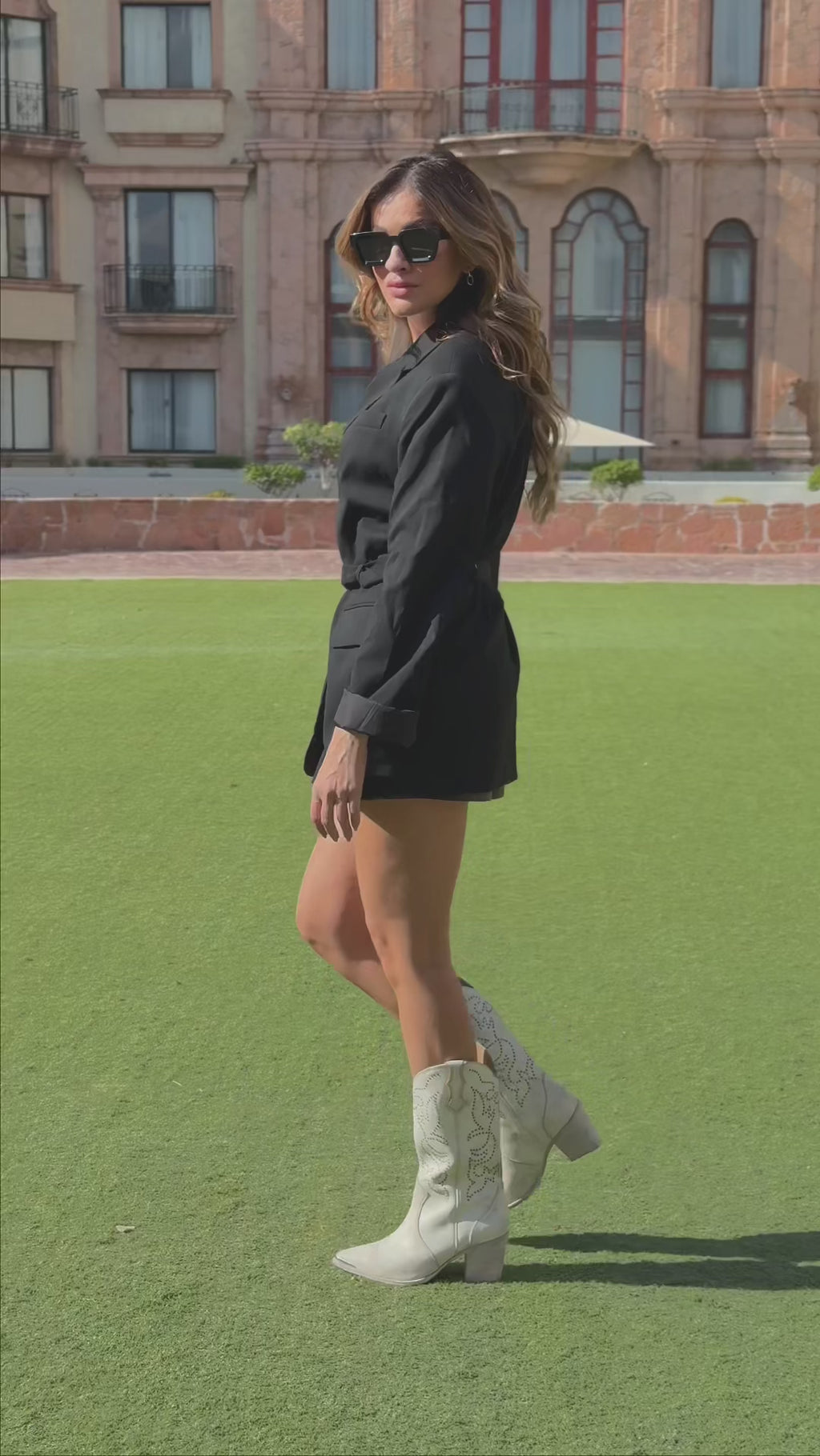 18cc4fabb0559cf3978bbf0dc78d366a2.mp4