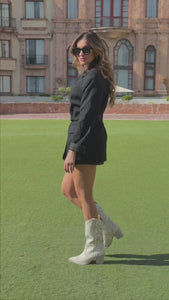 white fashion leather boots for a sunny day - botas de mujer