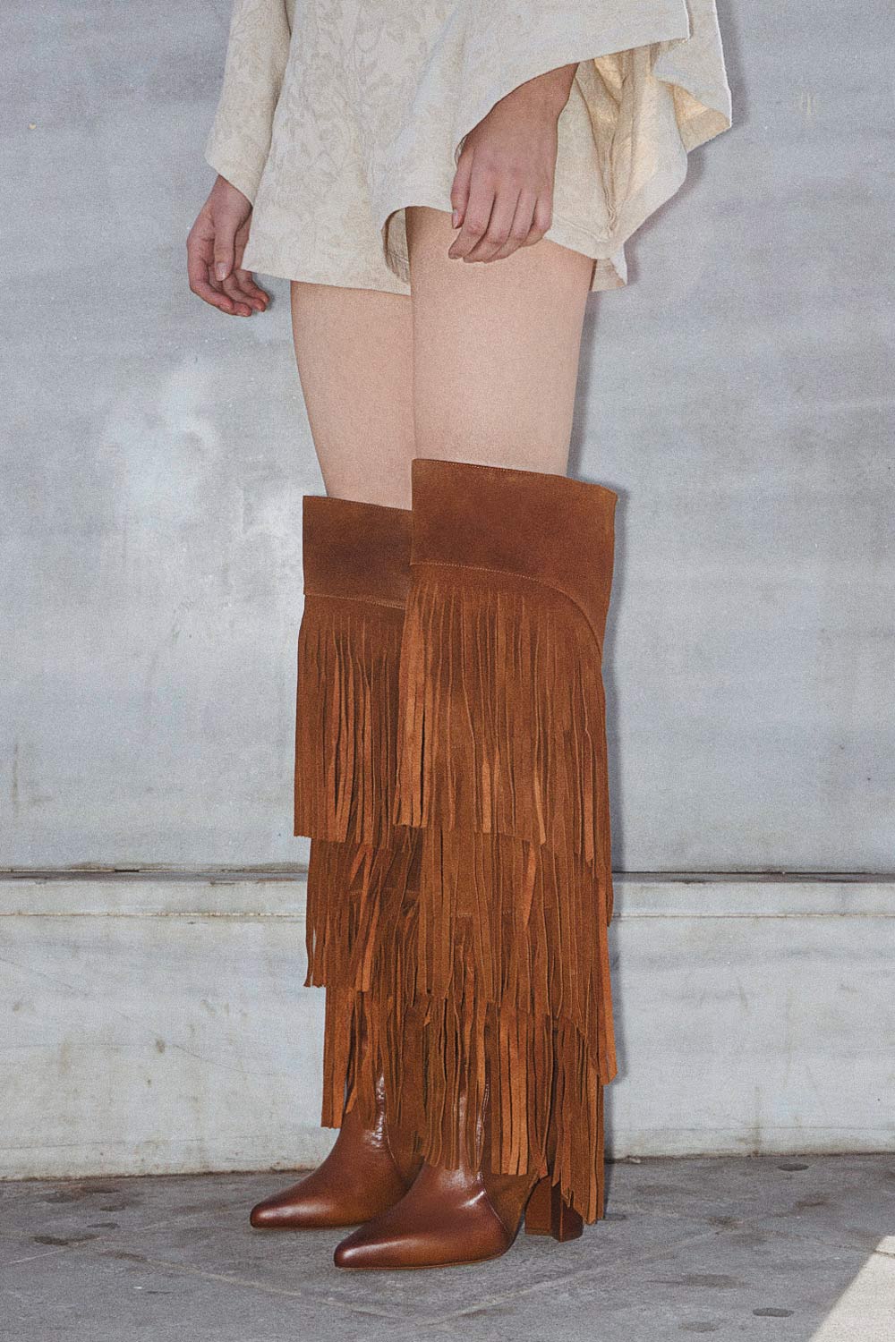 botas de tacon alto milan de gamuza en 
fotos con vestidos